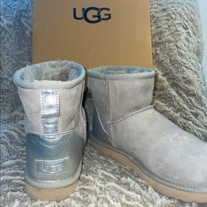 UGG Mini Grey Metallic- size 6